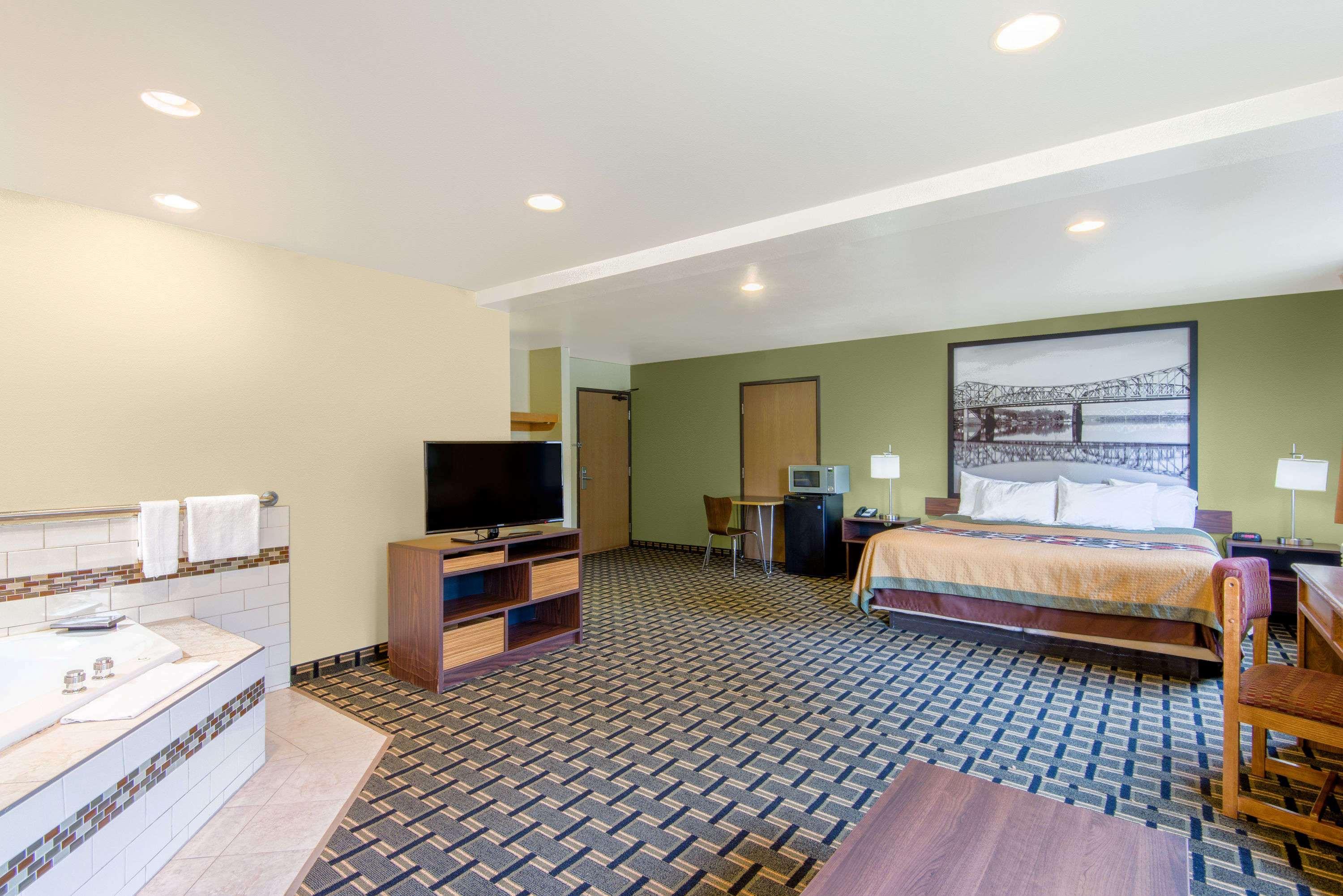 מלון Super 8 By Wyndham Wheeling Wv מראה חיצוני תמונה